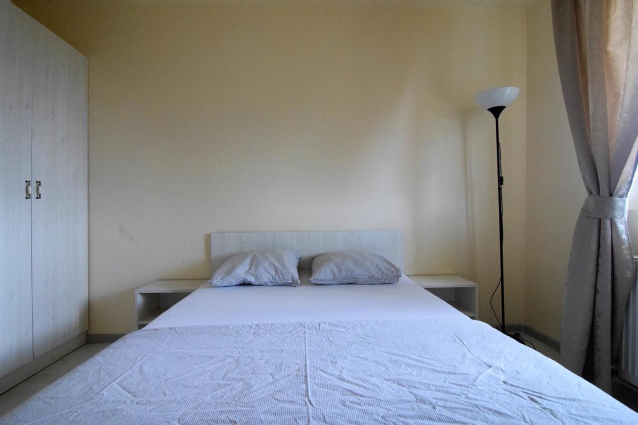 Ferienwohnung Gara De Nord - Resedinta Lui Calin Bukarest Exterior foto